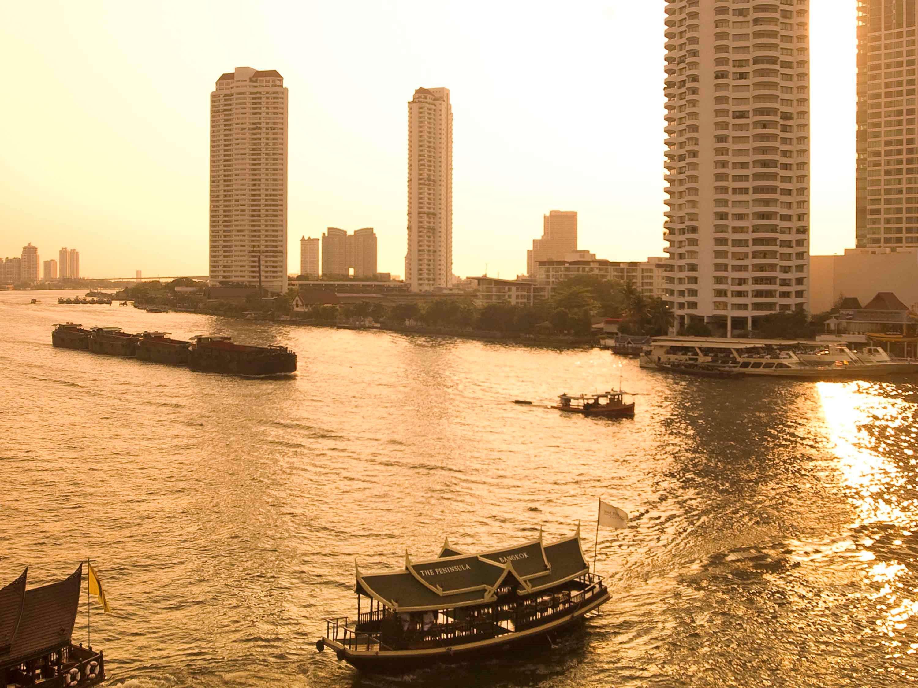 Ibis Bangkok Riverside Екстер'єр фото