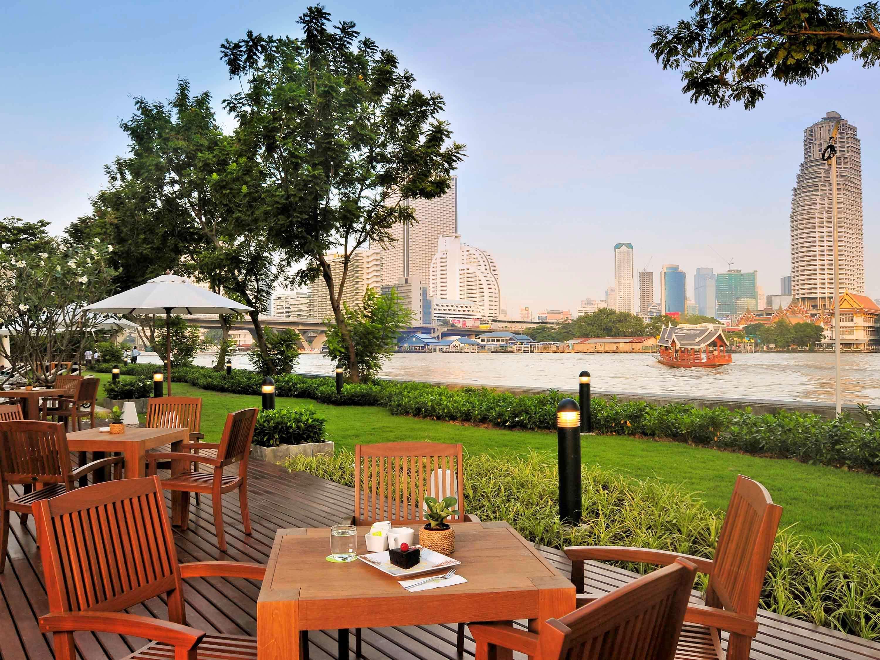 Ibis Bangkok Riverside Екстер'єр фото