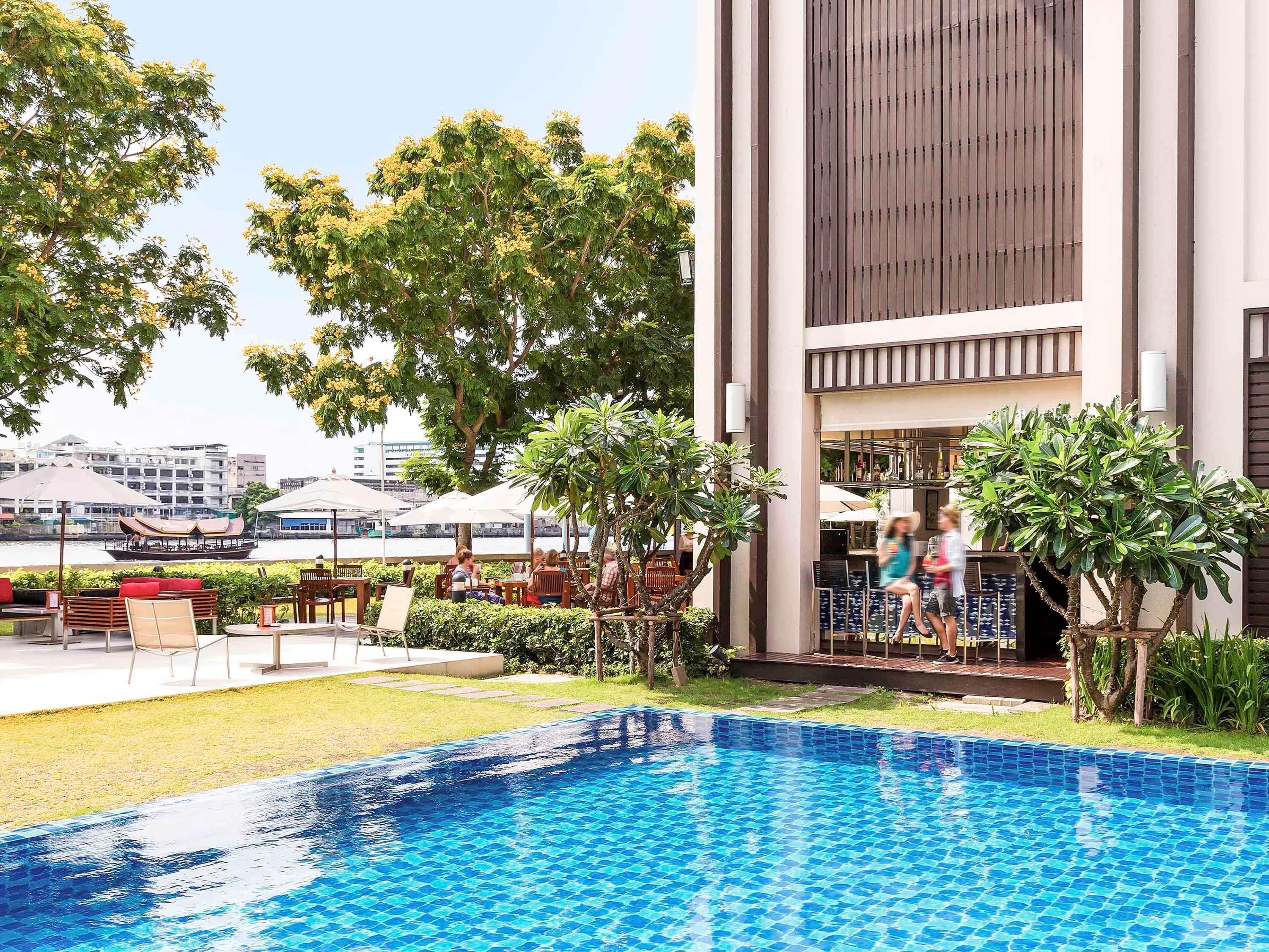 Ibis Bangkok Riverside Екстер'єр фото