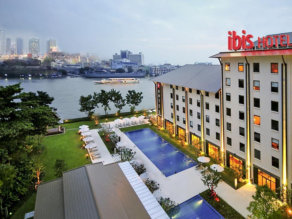 Ibis Bangkok Riverside Екстер'єр фото